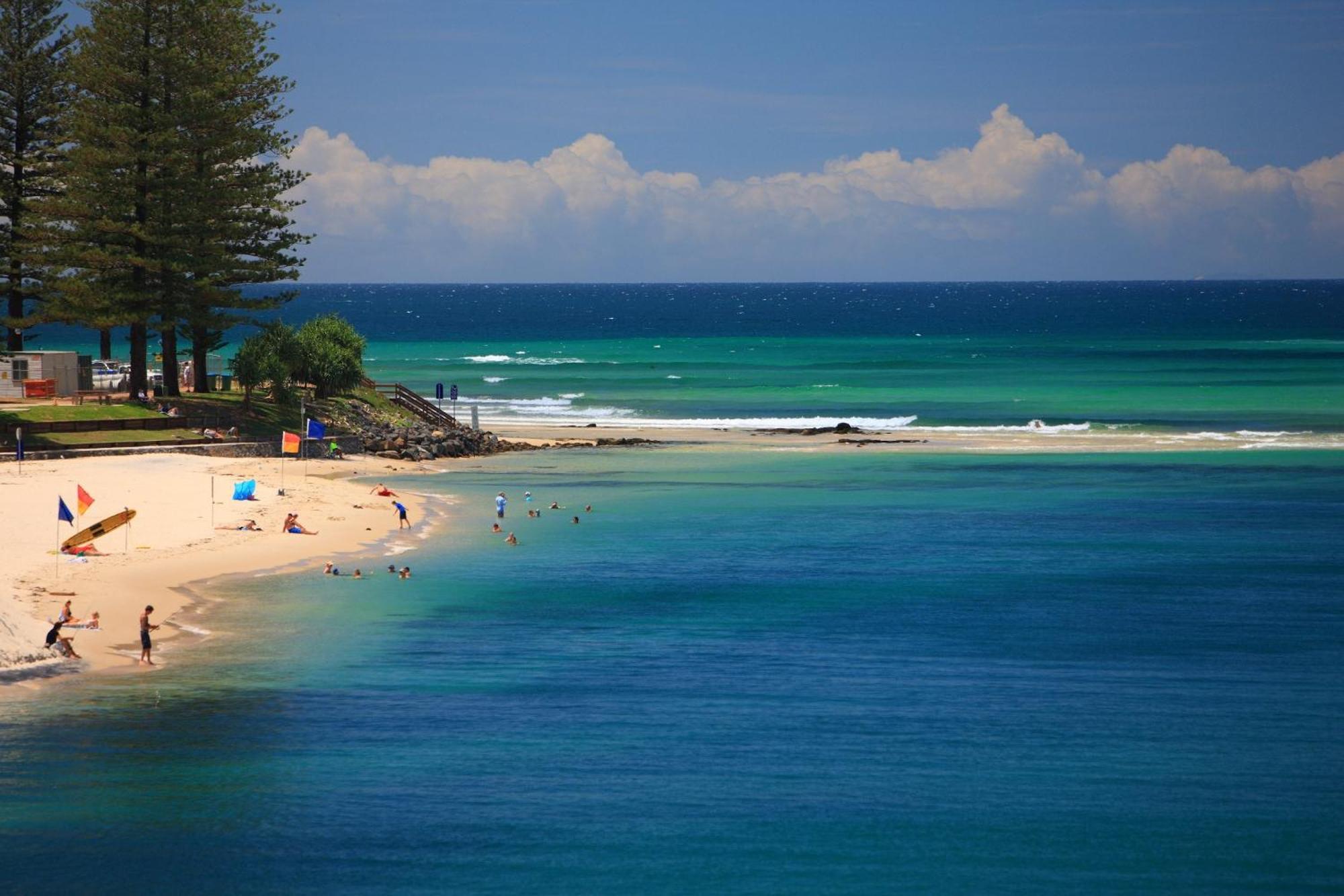 Rumba Beach Resort Caloundra Esterno foto